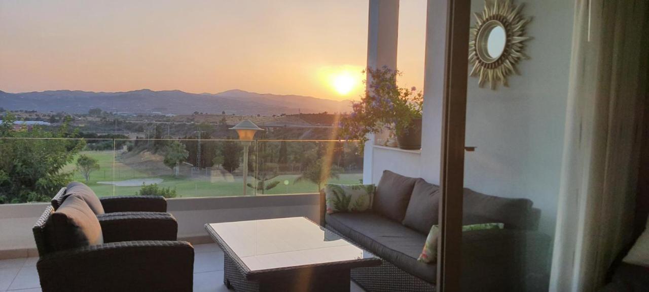 Baviera Hills Holiday Apartment กาเลตา เด เวเลซ ภายนอก รูปภาพ